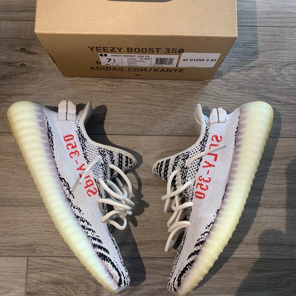 Yeezy 350 Zebra